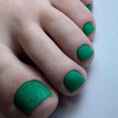 Fall Toe Nail Colors 2024 - 25 Best Ideas for Stunning Autumn Pedicures