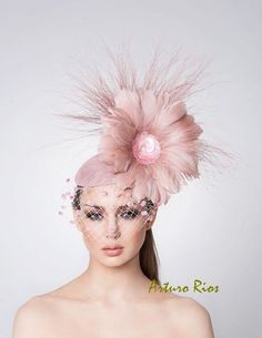 Melbourne Cup Blush pink Fascinator Cocktail hat by ArturoRios Couture Fascinators, Blush Pink Fascinator, Derby Time, Kentucky Derby Fascinator, Pink Fascinator, Derby Fascinator, Couture Hats, Creative Hair, Melbourne Cup