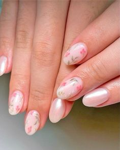 Short Natural Nail Designs Gel, Pink Nails Floral, Watercolour Nail Art, Trendy Girl, Soft Nails, Flower Nail, Flower Nail Art, Minimalist Nails, Dream Nails