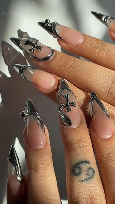 Unique Acrylic Nails Creative, Sliver Nails, Nails Silver, Long Nail Designs, Glow Nails, Classy Acrylic Nails, Acrylic Nails Coffin Pink, Unique Acrylic Nails, Bling Acrylic Nails