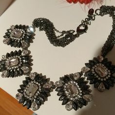 Classy Statement Piece Never Wornnot Heavy Chic Formal Rhinestone Necklace, Chic Rhinestone Necklace For Party In Metal, Chic Party Rhinestone Metal Necklace, Jewel Necklace, Womens Jewelry Necklace, Statement Pieces, Black Silver, Jewelry Necklaces, Sparkle