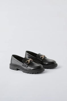 LINK PENNY LOAFERS - Black | ZARA United States Casual Workwear Loafers With Studded Outsoles, Zara Round Toe Loafers For Work, Trendy Zara Loafers For Office, Zara Slip-on Loafers For Work, Trendy Zara Loafers With Round Toe, Studded Rubber Outsole Platform Loafers For Work, Womens Loafers, Cardigan Sweater Dress, Leather Shirt