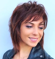 Mullet With Wispy Bangs, Medium Choppy Layered Hairstyles, Shoulder Length Shag Haircut Shaggy Bob Medium Layered, Lob Shag Haircut, Choppy Layers For Short Hair, Layered Shag With Fringe, Cutest Haircuts, Choppy Side Bangs