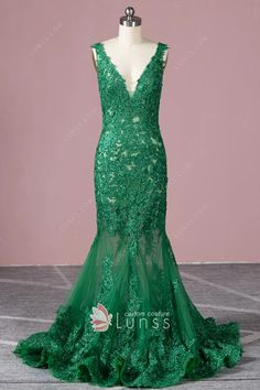 emerald lace and sheer tulle mermaid formal dress Green Fishtail Gown For Wedding, Green Mermaid Dress For Prom, Green Mermaid Fishtail Dress For Wedding, Green Fishtail Mermaid Dress For Wedding, Green Fishtail Evening Dress For Wedding, Green Mermaid Dress With Sweep Train, Green Mermaid Hem Gown For Prom Season, Green Mermaid Dress For Gala, Green Fishtail Gown For Prom