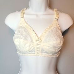 Nwot Cream Vintage Bra In Size 38b. Wireless, Full Coverage And Unlined Sheer Lace Bra. Daywear Full Cup Bra With Lace Trim, Lace Trim Daywear Bra, Vintage Bra, Lace Bra, Dandy, Sheer Lace, Women's Intimates, Lingerie, Bra