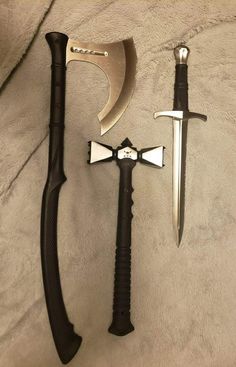 Fantasy Axes Design, Fantasy Hand Axes Design, Fantasy Double Axes Design, Dual Machetes, Armadura Cosplay, Battle Axes Viking, Pretty Knives