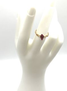 Diamond-shaped Garnet gemstone wire-wrapped on 14K Gold-Fill wire. Each Garnet will have slight shape variations Gold Filled Ring, Diamond Shaped, Garnet Gemstone, Diamond Shapes, Wire Wrapping, Wire Wrapped, Garnet, Gold Filled, Pearl Earrings