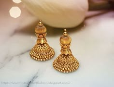 Unique Gold Jumkas, Latest Gold Jewelry Designs, Antique Earrings Studs, Jewelry Designs Gold, Latest Gold Jewellery Designs, Gold Jewelry Designs, Tanishq Jewellery, Earrings Latest, Latest Gold Jewellery