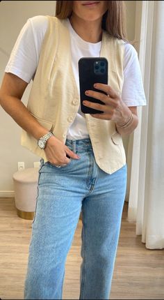 Tank Top Vest Outfit, White Gilet Outfit Women, Creme Vest Outfit, Cream Waistcoat Outfit, Beige Linen Vest Outfit, Cream Waistcoat Outfit Women, White Waistcoat Outfit Women, Beige Gilet Outfit, Cream Vest Outfits For Women