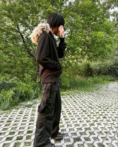 Sick Clothes, Masc Fashion, Pic Pose, Dog Biting, Fashion Inspiration Design, Grunge Y2k, Japanese Outfits, Men Fashion Casual Outfits