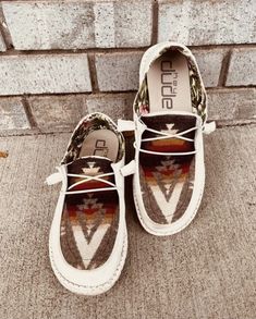 Western Slip On Shoes, Western Shoes For Women, Custom Hey Dude Shoes Women, Country Hey Dudes, Cute Western Shoes, Punchy Vans, How To Style Hey Dudes, Hey Dudes Shoes Women