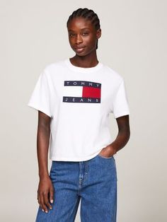 Boxy Fit Flag Badge T-Shirt Streetwear Wardrobe, Badge Making, Jeans Collection, Tommy Hilfiger Women, Tommy Jeans, Cotton T Shirt, Clothes For Sale, Pure Cotton, Women's T Shirt