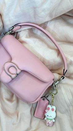 Hot Bags, Women's Spurs, Swag Bag, Bags Coach, Luxury Purses, Girly Accessories