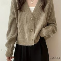 Lasaky - Womens Casual V-Neck Long-Sleeve Knit Cardigan with Solid Button Front: A Timeless Addition to Your Wardrobe Cardigan Outfit, Korean Casual Outfits, Cardigan Casual, Outfit Mujer, Pullover Outfit, Long Sleeve Knitted Cardigan, Womens Casual, V Neck Cardigan, Color Khaki