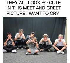 Group Pictures Funny, One Direction Group Pictures, Food From Movies, One Direction Group, One Direction Collage