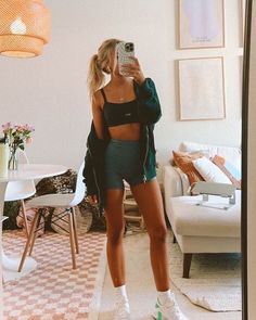 Comfy Gym Outfits, Athletic Aesthetic Outfits, Gym Outfit Inspo, Gym Outfit Ideas, Aesthetic Gym, Gym Attire, Cute Workout Outfits, Fits Aesthetic