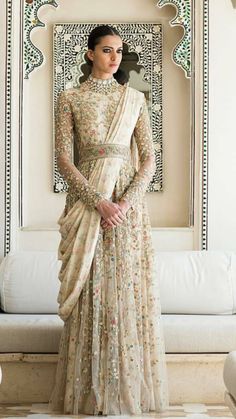 Sabyasachi Indian Bridal Dress, Anarkali Gown, Kendall Jenner Outfits, Party Kleidung, Lehenga Designs