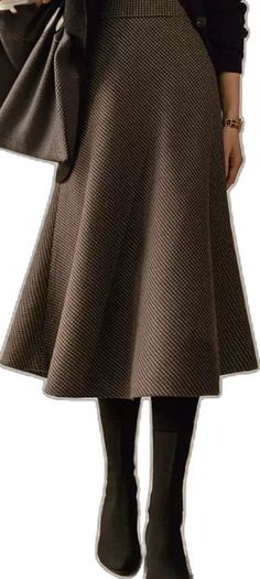 Non-stretch Full Skirt For Winter, Winter A-line Bottoms With Pockets, Brown Full Skirt For Winter, Brown Full Skirt Bottoms For Winter, High Waist Beige Skirt For Winter, Brown A-line Winter Skirt, Umbrella Skirt, Wool Plaid, Types Of Skirts