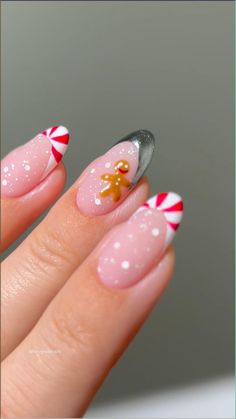 xiaohongshu chinese nails inspo aesthetic chinese nail art douyin nails thumb Christmas Nail Designs Easy, Cute Christmas Nails, Nail Candy, Christmas Nail Art Designs, Thanksgiving Nails, Silver Chrome, Chic Christmas