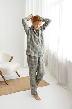 Gray Green Gingham linen pajama set Our sustainable, stylish, and comfortable 100% linen clothes are a perfect choice for hot summer days or cool autumn weather.Linen quickly absorbs moisture and regulates body temperature.Also suitable for a capsule wardrobe as a casual or elegant evening outfit. #sandsnowlinen #linenpajamas #linenloungewear #cozylinen Elegant Evening Outfit, Linen Lounge Wear, Linen Pajama Set, Linen Nightgown, Linen Sleepwear, Autumn Weather, Gingham Linen, Linen Pajamas, Evening Outfit