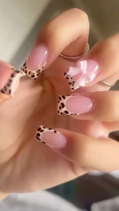 Cute Gel Extension Nails, My Melody French Tip Nails, Cheata Print Pink Nails, Simple Cute Nails Square, Square Acrylic Nails Designs Ideas, Cat Design Nail Art, Nail Ideas Mid Length, Nail Art Designs Leopard Print, Cheetah Nails With Bow