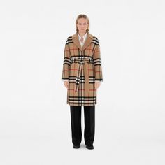 Reversible Check Wool Coat in Archive beige - Women, Cashmere | Burberry® Official Designer Wool Belted Outerwear, Tailored Style, Solid Colour, Wool Coat, Burberry, Cashmere, Relaxed Fit, Solid Color, Wool