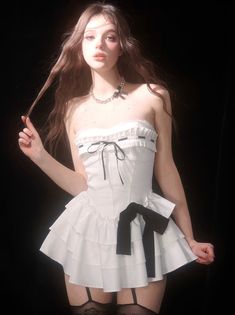 ❤︎White Black Ruffle Ribbon High End Tube Cake Dress

【Pre-order items】】.❤︎