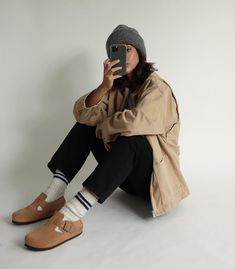 Boston Clogs Outfit, Birkenstock Clog Outfit, Birkenstock Clogs Outfit, Clog Fashion, Clog Outfit, Birkenstock Boston Clogs, Clogs Outfits