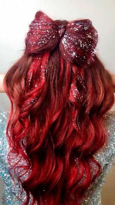 Red Hair Color Shades, Hair Color Red Ombre, Shades Of Red Hair, Red Ombre Hair, Red Shades, Hair Shedding, Hair Color Shades, Long Red Hair, Christmas Hairstyles