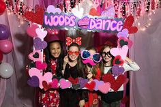 Photo Booth Valentines Day, Selfie Point Ideas For School, Preschool Photoshoot, Valentines Day Photo Booth, Valentines Theme Party, Valentine Dance, Selfie Point, Valentines Photo Booth, Valentines Dance