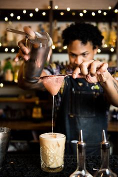 Momofuku mixologist Darkroom Photography, Fancy Bar, Nescafe Gold, Dry Martini, Dry Vermouth, Vermouth, Insta Inspo, Bar Drinks