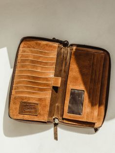 Women’s handmade leather wallet – this buttery soft leather clutch wallet has ample space for your keys, cards, cash, phone and more. Unique Wallets For Women, Leather Patterns Templates, Leather Wallet Design, Leather Patterns, Diy Leather Projects, Leather Travel Wallet, Leather Clutch Wallet, Womens Wallet, Checkbook Wallet