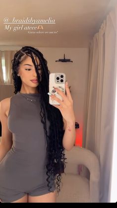 Boho Braids In Ponytail, Chunky Box Braids Long, Side Part Goddess Braids, Big Box Braids With Curls, Thick Goddess Braids, Braids On Latinas, Big Boho Braids, Dominican Braids, Box Braids Real Hair