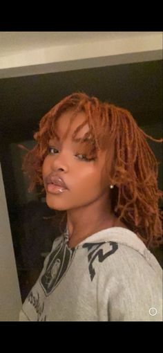 Short Brown Locs Black Women, Short Ginger Locs Black Women, Ginger Locks Black Women, Sisterlocs Aesthetic, Mullet Locs Black Women, Hair Color Ideas Locs, Ginger Colored Locs Black Women, Locs Ideas Black Women, Ginger Microlocs