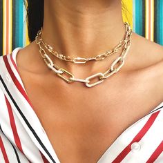 The Link collar necklace is a chic way to wear the trend with some clear crystal sparkles. Perfect layered or on its own with a simple look. Gold Collar Necklace, Heel Accessories, White Crystals, Emerald Color, Clear Crystals, Sneaker Heels, Fashion Books, The Trend, Accessories Rings