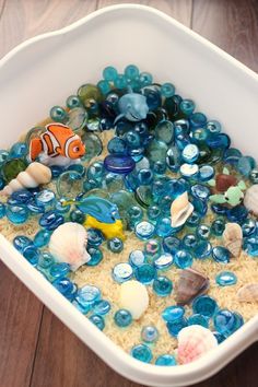 finding-dory-sensory-bin 2                                                                                                                                                                                 More Room Ideas Ocean, Ocean Art Projects For Kids, Preschool Activities Sensory, Art Projects For Kids Preschool, Kids Preschool Activities, Ocean Art Projects, Baby Room Ideas