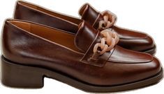 Elegant Brown Loafers For Spring, Chic Brown Loafers For Business Casual, Elegant Brown Loafers With Flat Heel, Brown Flat Loafers For Fall, Chic Brown Loafers For Formal Occasions, Brown Loafers For Business, Chic Brown Loafers For Work, Chic Brown Loafers For Workwear, Brown Loafers For Office In Fall