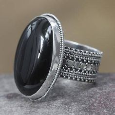 Onyx cocktail ring, 'Oracle' - Handmade Indonesian Onyx and Silver Cocktail Ring Jewelry Bangles, Silver Jewelry Diy, Sunflower Jewelry, Silver Cocktail, Fine Silver Jewelry, Mens Rings, Bangles Style, Silver Lining, Everyday Accessories