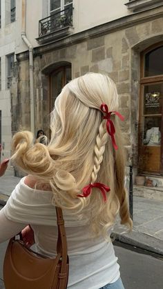 Preppy Hairstyles, Basketball Hairstyles, Hairstyles Women, Women's Hairstyles, Women's Basketball