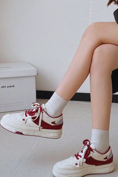 90s White Sneakers