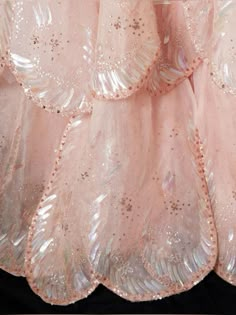 Details Aesthetic, Royal Ontario Museum, Outfit Vintage, The Good Witch, Costume Institute, Chic Outfit, Fabric Details, Historical Fashion