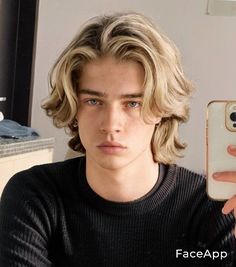 Mens Hairstyles Blonde Medium, Magnus Chase Face Claim, Fine Wavy Hair Men, Male Long Blonde Hair, Teen Boy Long Hairstyles, Blonde Teen Boy, Haircuts For Teens, Aesthetic Man, Men Blonde Hair