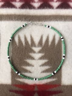 Western Beaded Jewelry Country, Native Jewelry Beaded, Western Bead Bracelet, Beaded Western Necklace, Western Seed Bead Bracelets, Green Beaded Choker, Beaded Western Jewelry, Western Seed Bead Necklace, Western Beaded Jewelry