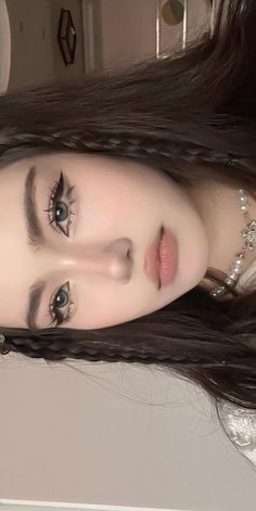 Natural Makeup Almond Eyes, Membentuk Alis, Viral Makeup, Asian Makeup Looks, Korean Makeup Look, Soft Makeup Looks