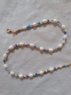 Trendy Necklaces Beads Diy, Vintage Beads Jewelry, Necklace With Pearls And Beads, Bead Jewellery Making Ideas Necklaces, Beaded Jewelry Pearl, Aesthetic Seed Bead Necklace, Cool Handmade Jewelry, Seed Bead And Pearl Necklace, Pearls And Beads Necklace