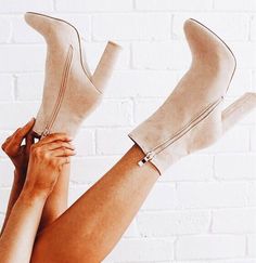 VSCO - #relatableteenvsco | relatablegirlss Ankle Boots Beige, Dr Shoes, Tan Booties, Shoe Inspo, Carrie Bradshaw, Shoe Closet, High Heel Boots