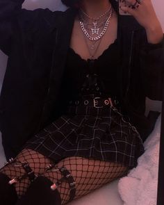 Katie White, Alt Outfits, Aesthetic Grunge Outfit, Emo Outfits, Alt Fashion, Swaggy Outfits, Gothic Outfits, Goth Outfits, Alternative Outfits