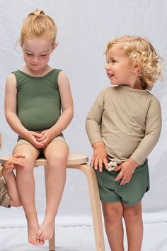 Long sleeve toddler and kids rashguard offers full sun protection, made from luxury recycled nylon with stretch in sand neutral color. Our sustainable swimwear fabric is made from ECONYL® yarn and is UPF 50+, chlorine resistant, and OEKO-TEX® certified. Our timeless swimsuits, soft trunks and rash tops are ethically made in Portugal. Kids Inspo, Baby Swimsuit