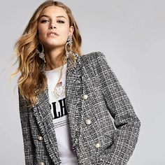 Boucle Jacket Outfit Jeans, Boucle Blazer Outfit, Satin Blazer, Beaded Jacket, Tweed Coat, Stylish Jackets