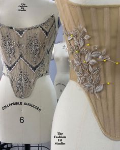 Haute Couture Corset, Corsetry Couture, Applique Corset, Beaded Corset, Beading Designs, Wedding Dress Sketches, Haute Couture Details, Corset Design, Corset Blouse